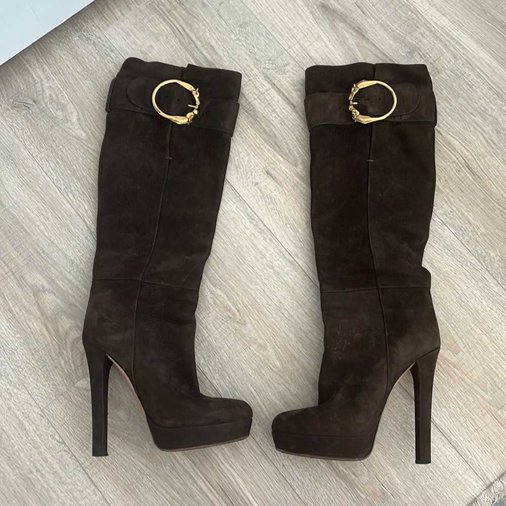 Gucci brown suede boots